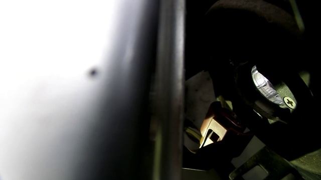 Тойота Королла. Замена лампы ближнего света. смотреть онлайн