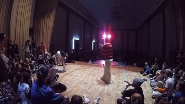 Funky Man #8 | Popping 1/2 final Flex vs PAKU смотреть онлайн