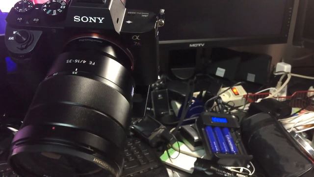 Beholder EC1 Sony A7R2 + FE 4 16-35 lens смотреть онлайн