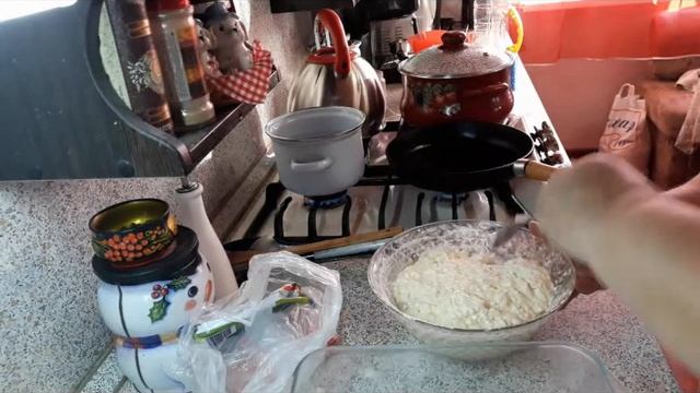 ОЧЕНЬ ВКУСНЫЕ СЫРНИКИ //ВНУЧКА ПРОСИТ КУШАТЬ. смотреть онлайн