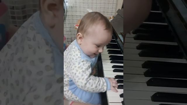 Юный пианист смотреть онлайн