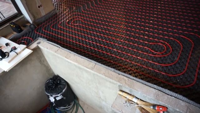 Водяной тёплый пол в бане . Трубы отопление REHAU смотреть онлайн