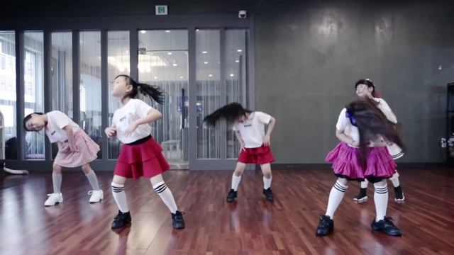 MOMOLAND(모모랜드) BBoom BBoom(뿜뿜) kids dance cover смотреть онлайн