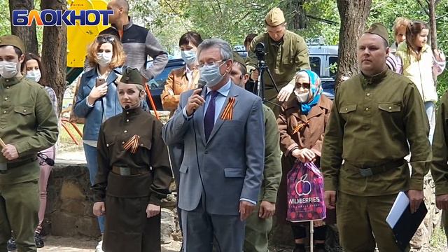 «До слез»: концерты для ветеранов проходят во дворах Волгодонска смотреть онлайн