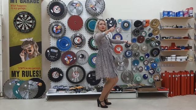 Танец "отстреливатель" ваших должников! Звоните! 8-800-5-502-056 Алга-С смотреть онлайн