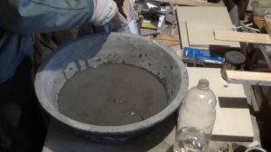 Замешивание клея для плитки вручную