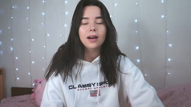 Как прошел мой первый год в Праге? ПОЧЕМУ Я ПРОПАЛА?! смотреть онлайн