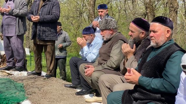 Чечнара муридаш Джеми-Барз зияртехь Деле бусулба нах боьхуш. смотреть онлайн