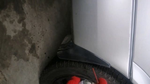 Поцарапал бампер? Лак в помощь? смотреть онлайн