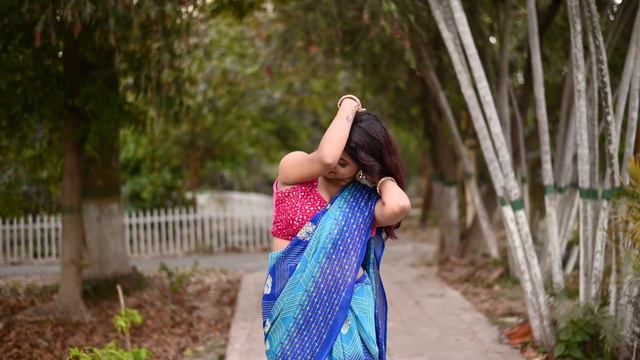 BONG SAREE FASHION VIDEO || OUTDOOR SAREE VIDEO смотреть онлайн
