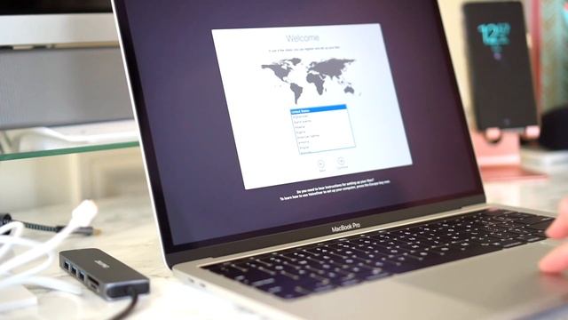 Macbook Pro with Touchbar UNBOXING | 2019 смотреть онлайн