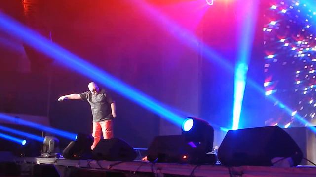 Дискотека-90 в Иркутске .15ноября 2018г. Игорёк "Подождём" смотреть онлайн