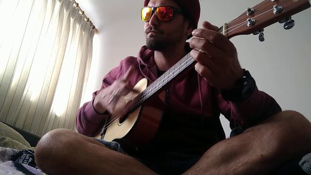 Playing my ukulele (baritone) смотреть онлайн