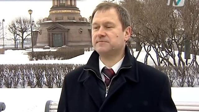 На улицы города выпустили специализированную уборочную технику