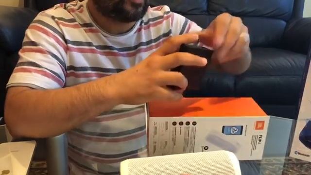 jbl flip 4 unboxing urdu hindi white colour смотреть онлайн