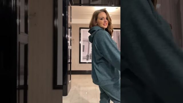 Женский батальный костюм с капюшоном смотреть онлайн