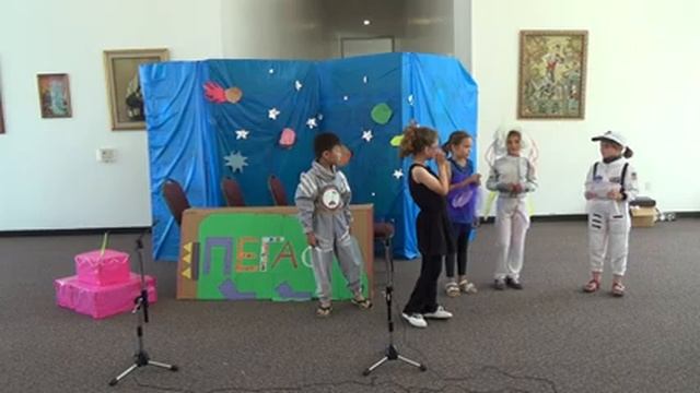 Спектакль "Тайна Третьей Планеты" в Русской Школе Орандж Каунти 06-04-2016 смотреть онлайн