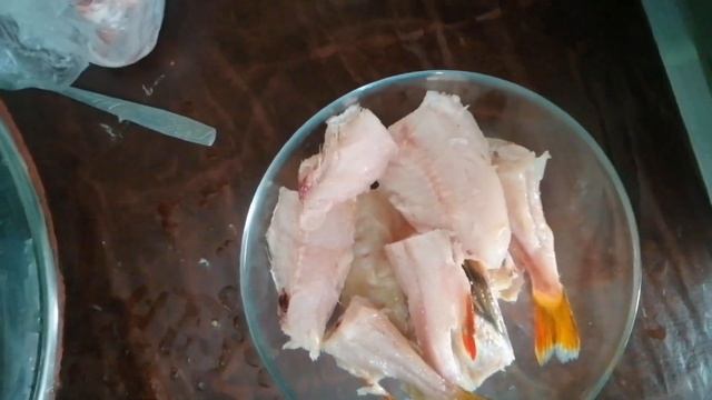 КАК ОЧИСТИТЬ ОКУНЯ ОТ ЧЕШУИ СВОИМИ ЗОЛОТЫМИ РУКАМИ! НЕ ЗАСРАВ ВСЮ КУХНЮ! смотреть онлайн
