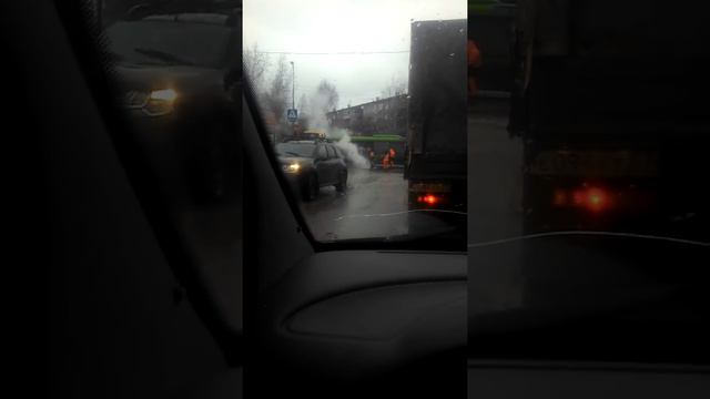 Ремонт дороги, Пермь, ул. Леонова 04.04.2016 смотреть онлайн