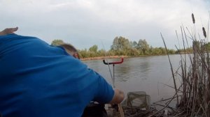 Фидер 2021 в Пензе весной,рыбалка для начинающих, Сура в городе, ловля карася плотвы и язя
