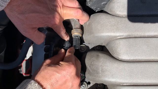 2005 Audi A6 Quattro 3.2L Camshaft Position Sensor Replacement | SUPER EASY!!! смотреть онлайн