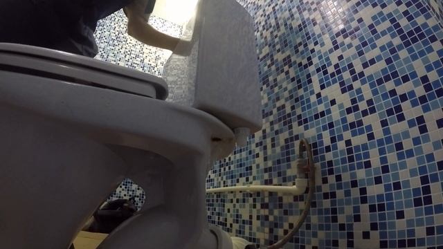 Как правильно собрать смывной бачок унитаза. смотреть онлайн