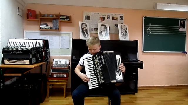 Р Бажилин Деревенские гуляния Исполняет Пищалев Александр смотреть онлайн