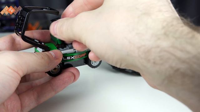 LEGO DC: Kryptonite Interception (76045) - Brickworm