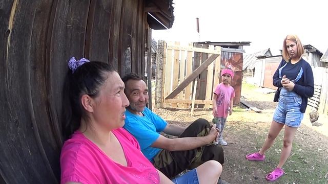 ВЛОГ.Фарида сменила причёску и перекрасилась. Работаем в огороде. Дедушка приехал на помощь. смотреть онлайн