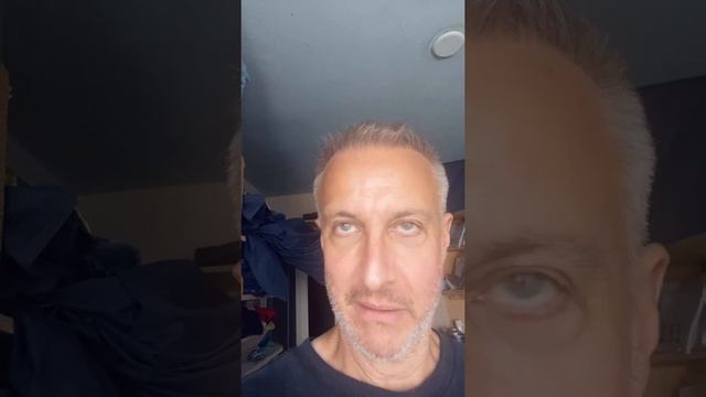 Bronson Pinchot смотреть онлайн