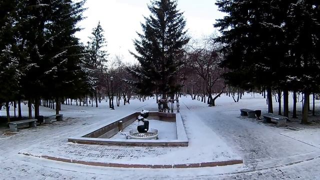 Первомайский сквер в ноябре. Новосибирск зимнее утро. смотреть онлайн