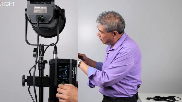 Weeylite ninja 400 Mark II Review - a great in studio Bi-Color LED Light. смотреть онлайн