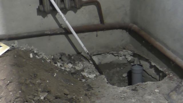 Сами проложили водопроводную трубу! Это просто! Зачем кому то платить миллионы за каждый стык! смотреть онлайн