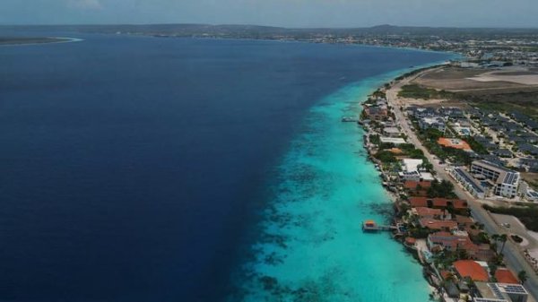 Bonaire Dive Sites | 4K | Discover the Island from Above