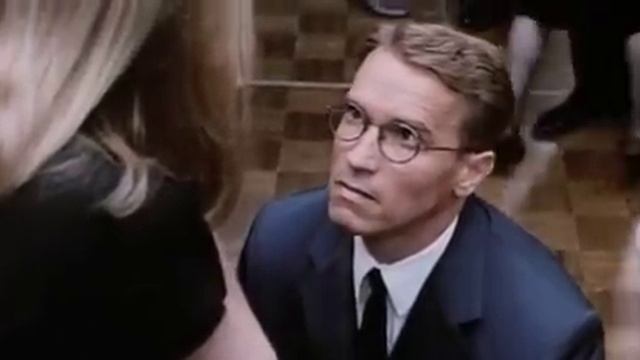 Junior Official Trailer #1 - Danny DeVito Movie (1994) HD смотреть онлайн