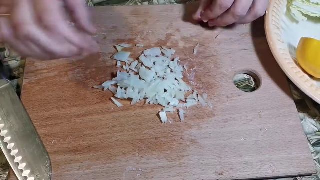 Салат ОРИГИНАЛЬНЫЙ с Пекинской Капустой, Курицей и Яблоком смотреть онлайн