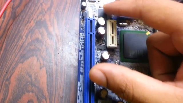 ¿TARJETA MADRE O CUMPUTADOR (CPU) NO ENCIENDE? COMO DIAGNOSTICAR Y REPARAR UN CORTO EN TARJETA MADR смотреть онлайн