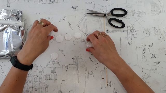 Decoupage # medallion with flowers, pansies made of superlight mass #itdcollection #diy tutorial .. смотреть онлайн