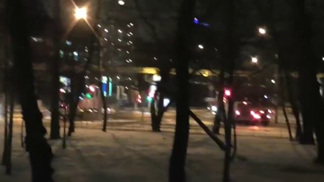 6 пожарных машин,полиция и скорая на одно недоразумение в Москве... смотреть онлайн