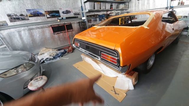 Ford Falcon XB GS coupe - Eps 67 - Fitting GS stripes, rear bumper смотреть онлайн