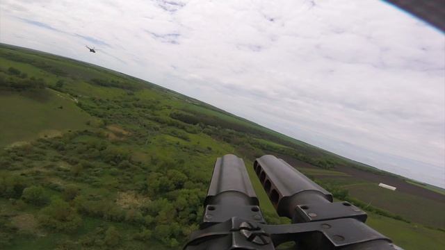 Кадры боевой работы экипажей многоцелевых ударных вертолетов Ми-35 ЗВО в ходе спецоперации