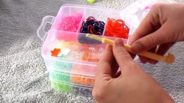 Набор для плетения браслетов из резиночек! смотреть онлайн