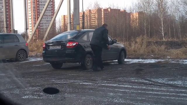 Что делать, если заклинил ручник? смотреть онлайн