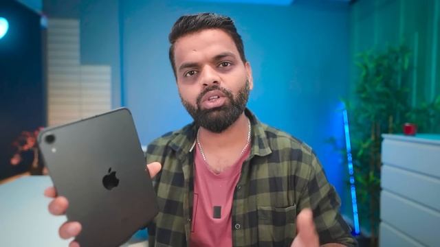 I Found an Insanely POWERFUL MINI iPad ? смотреть онлайн