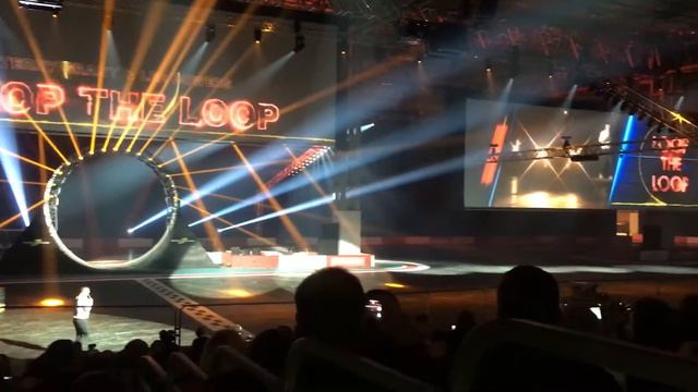 Terry Grant loop the loop stunt at Autosport Show 2017 смотреть онлайн