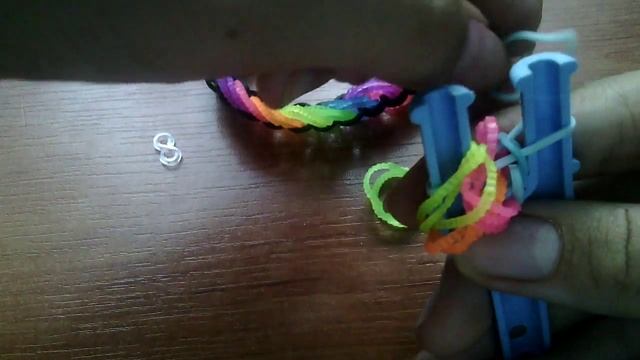 Плетение браслета "Дружба" смотреть онлайн