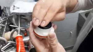 очистка щёткой фризера Taylor c 606