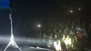 Весь зал поёт песню «Elvin Grey - Елама ярсыма»  Live