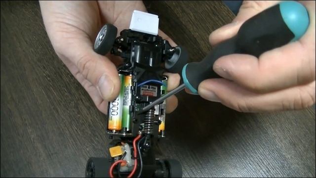 Как подключить пульт к модели Mini-Z MR-03? смотреть онлайн