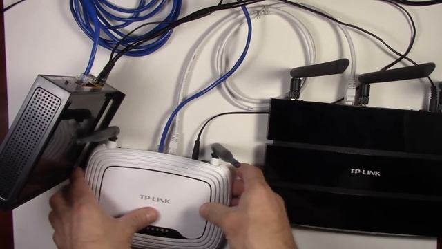 How To Connect Three Routers On One Home Network & Sharing The Internet Using Lan Cables TpLink/Net смотреть онлайн